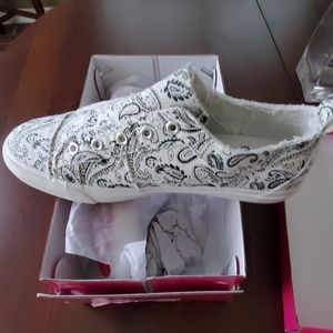 Corkys paisley slip on sneakers 9